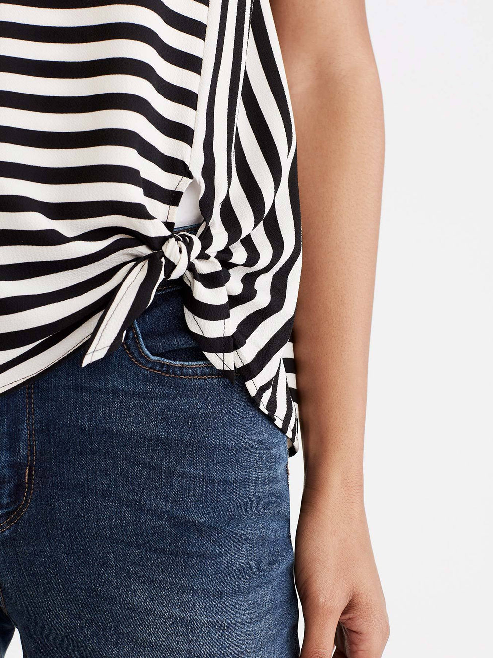 Stripe Tie Front Tee Color Black Stripe
